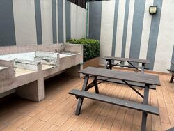 East Village (D16), Retail #548263711